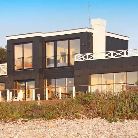 Sleeps 12 Wifi